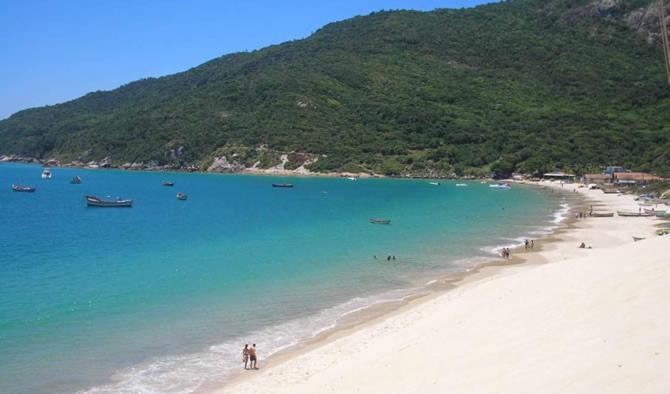 Apto A 70 Metros Da Praia, Piscina, 03 Ar Condicionados, Vaga De Garagem Florianópolis Buitenkant foto